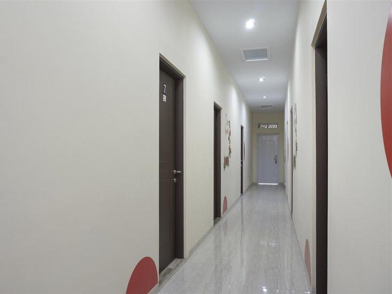 Super Oyo 90033 Dehome Family Melati Экстерьер фото