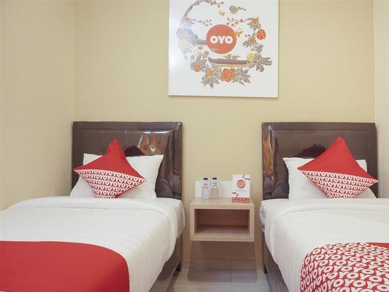Super Oyo 90033 Dehome Family Melati Экстерьер фото